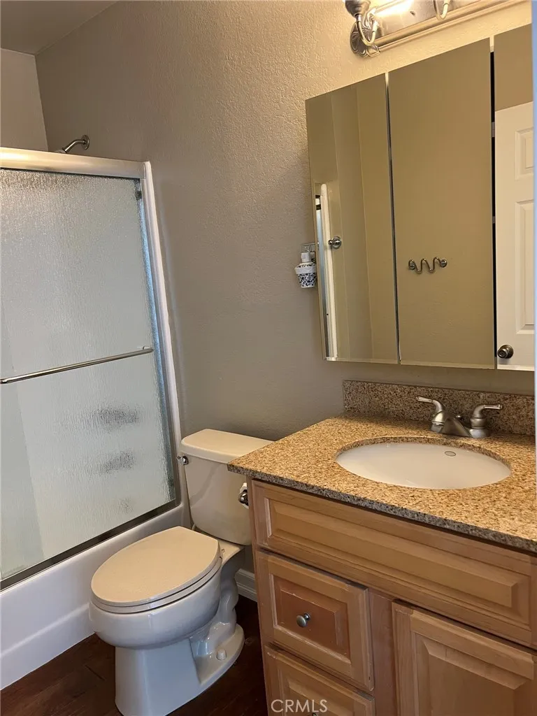 9601 San Juan Avenue, South Gate, California 90280 home-pic-47